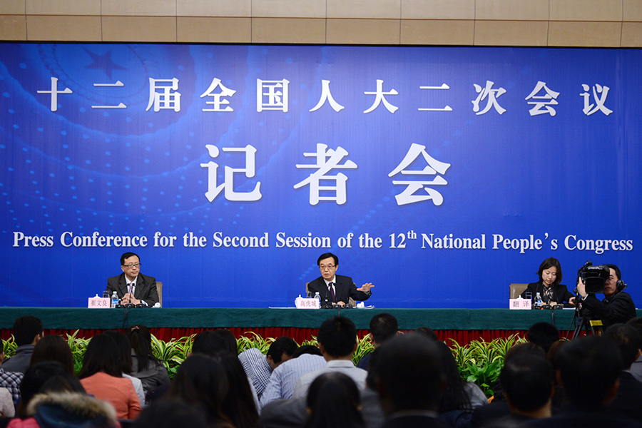 將研究放寬外資在股比比例等方面限制-商務(wù)部部長(cháng)高虎城談如何對待外資