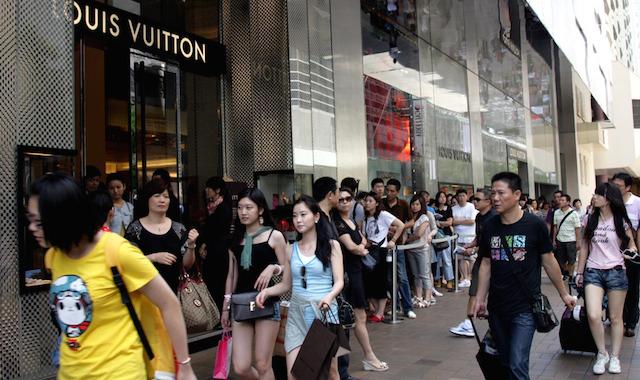 沒(méi)了自由行 香港零售業(yè)怎么辦？